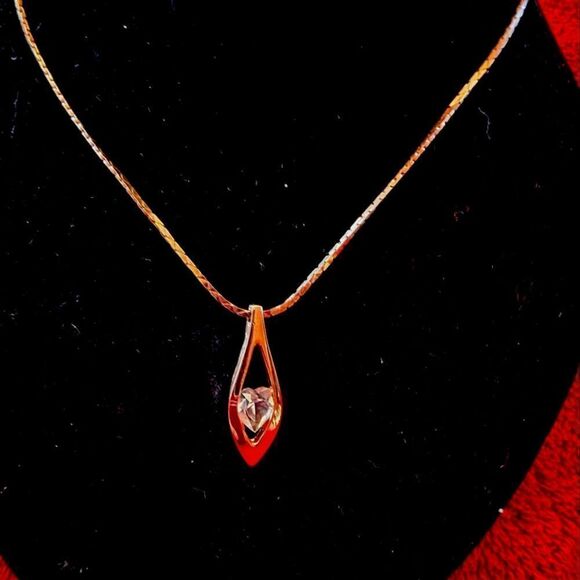 Vtg Clear Inlaid Heart Shaped Crystal Necklace - Picture 1 of 3